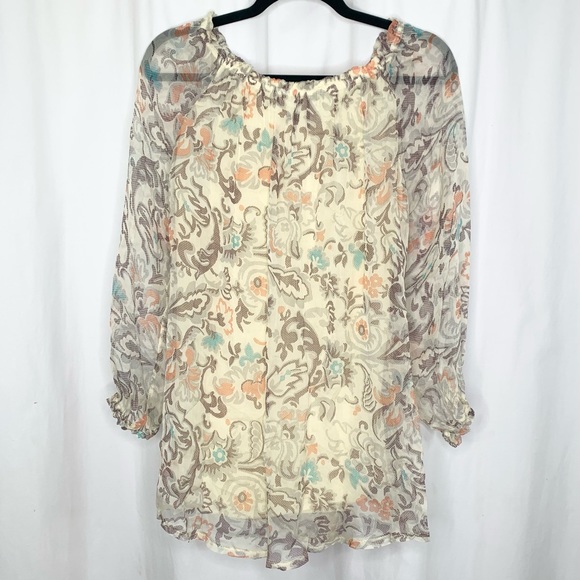 LOLA Made in Italy Pale Yellow Floral Lined 100% Silk Blouse Size Medium - Picture 3 of 7